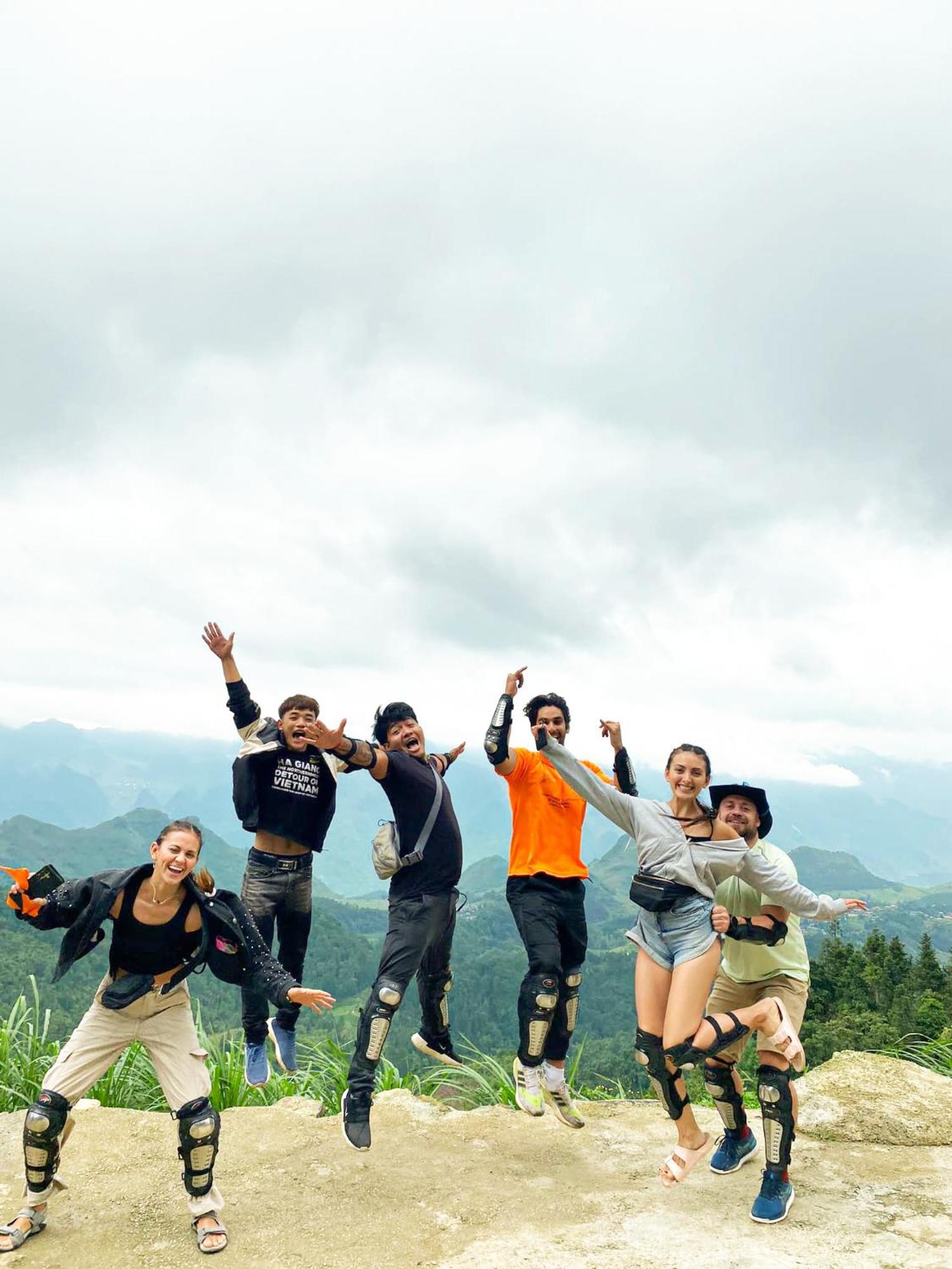 Lazy Cat Homestay - Motorbikes Rental & Tours Хазянг Экстерьер фото