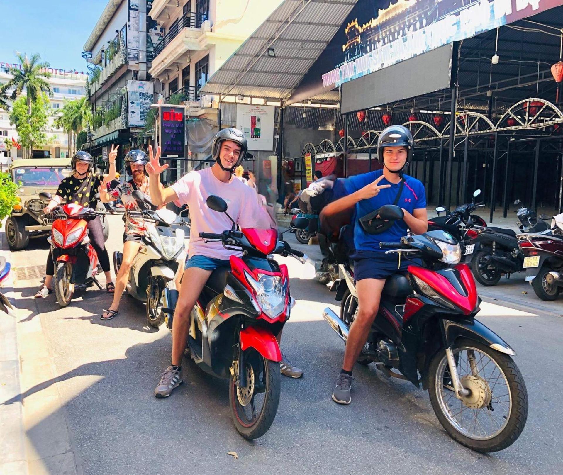 Lazy Cat Homestay - Motorbikes Rental & Tours Хазянг Экстерьер фото